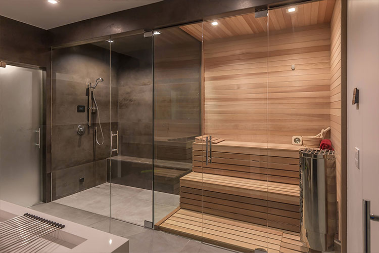 Bagno con sauna: benessere, relax e design su misura nella tua casa