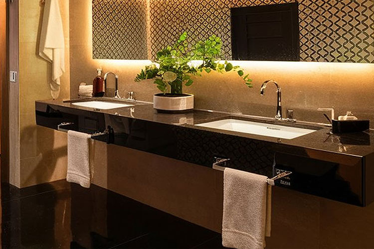 Bagno senza finestra: idee su misura e soluzioni per un bagno cieco moderno