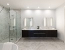 bagno grande in marmo